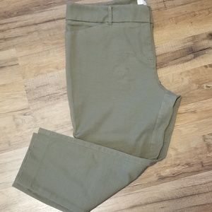 New York and Company olive green crop pants